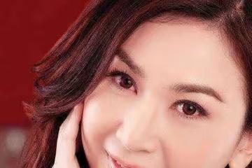 因太美15歲出道,嫁入豪門17年後要離婚,前夫滿世界追著她復合!