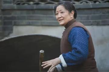 兒子剛出生被婆婆強行帶回老家，三年後兒子兒媳跪謝婆婆大恩！