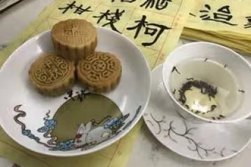 75克蛋黃蓮蓉月餅