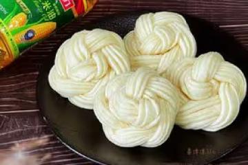 蓬鬆暄軟｜好看又好吃的咸香花捲