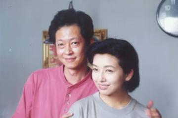 他才是人生贏家，長相不是很好，小8歲老婆漂亮又能幹，身家過億