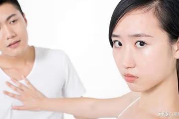 離婚一年後，前婆婆上門求我養老：我是你前婆婆，我：滾出去