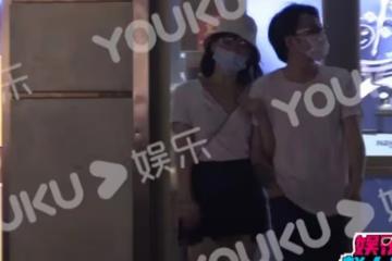黃齡戀情曝光?與男子十指相扣逛街,摟脖靠肩還在車內親密親熱