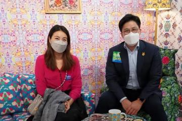 郭晶晶再獲好評，霍啟剛事業進入正軌，感謝老婆做堅實的後盾