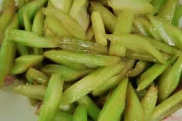 最簡單的降壓祛脂菜  素炒芹菜
