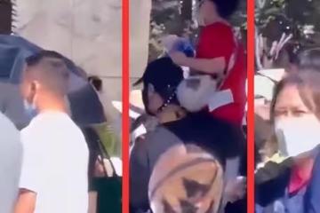 網友們在環球影城遇到黃曉明父子,把小海綿扛在肩上,父愛鋪天蓋地
