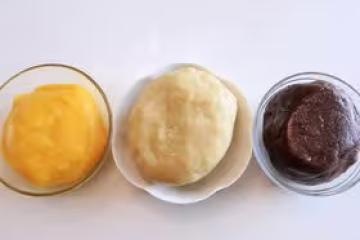 自製月餅餡：豆沙、蓮蓉、奶黃