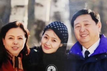 演員俞銘嘉：被父母逼婚後，27歲就嫁給了相親對象，現在怎麼樣了？