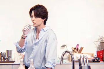 李棟旭拍完《鬼怪》後曾陷低潮，提到近幾年聖誕約會對象面露苦笑