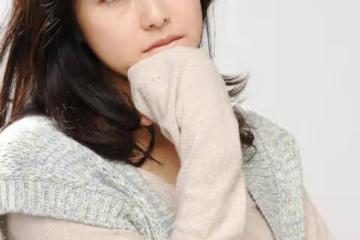 國外女星崔貞允官宣分手，告別十年豪門婚姻，喪偶式婚姻的悲哀！