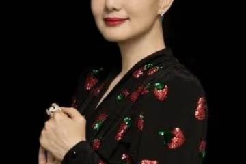 陪陳道明8年不求名分,擁有2億身家,轉身嫁給王菲初戀成人生贏家