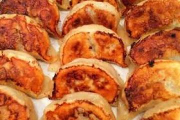 用速凍餃子煎鍋貼