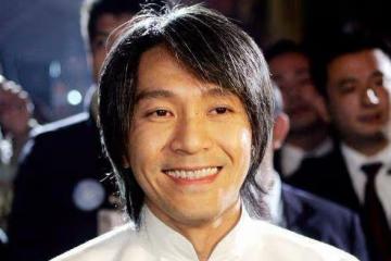 跟周星馳戀愛13年無果，分手9年官司打7年，今仍表示絕不放過他