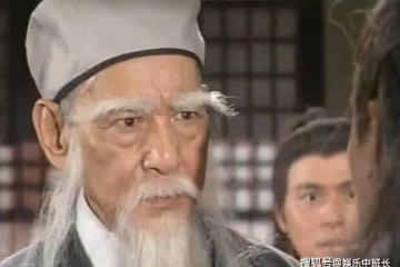 出道45年,74歲靠一個龍套紅遍大江南北,女兒金像獎、兒子奧斯卡