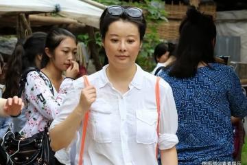 袁立2年完成蛻變：退出娛樂圈失去100萬粉絲，卻收穫自己的新生活