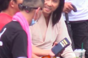 60歲甄子丹扮演喬峰，妝造邋遢不堪，片場練武體力嚴重不足！
