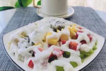 酸奶水果沙拉