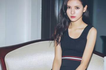 本以為張予曦遺傳了媽媽的美貌，看到爸爸的顏值，這娘倆得有多幸福