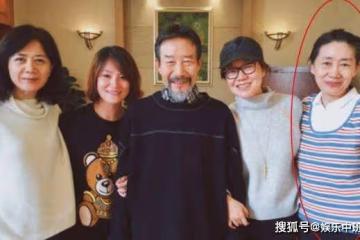 66歲李雪健妻子曝光，原來是大家熟悉的她，兒子長得很是俊秀