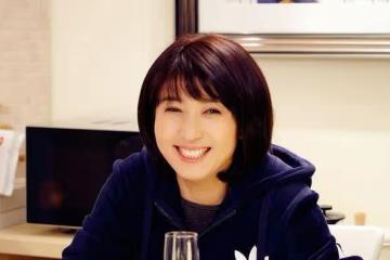 閆學晶兒子求婚視頻曝光,女方顏值很高,閆學晶在現場都被感動了