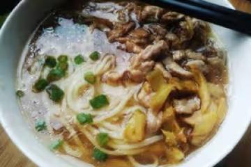 超級快手喚醒一整天味蕾的榨菜肉絲麵