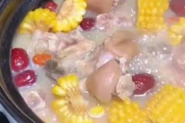美容養顏，玉米豬腳湯