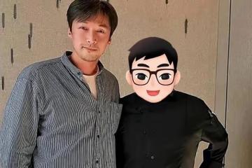 39歲胡歌近照曝光,外出慶生吃牛排,臉色通紅與友人合影