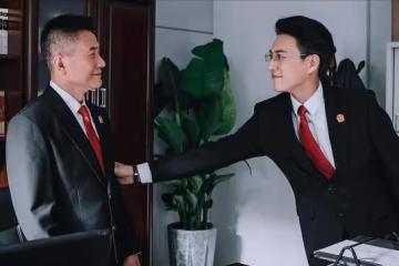 《底線》導演評價靳東,他不說演技,只說觀眾的心