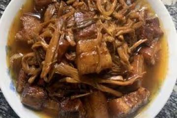 黃花菜燜五花肉
