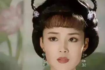 曾美貌不輸劉曉慶，待繼子視如己出，如今一家四口都是演員
