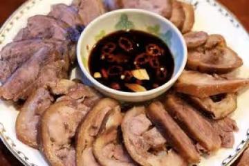 家宴 老北京【五香醬肘子】