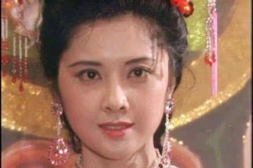 她曾是「女兒國」國王，經歷兩段婚姻堅持丁克，67歲活的不像老人