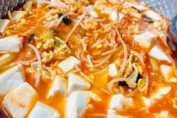 番茄金針菇豆腐湯