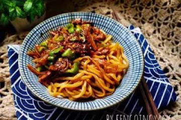 土豆肉絲蓋澆面
