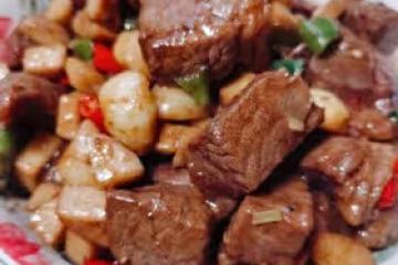 彈牙爆汁的黑胡椒杏鮑菇牛肉粒🧂黑胡椒➕🐮m9和牛牛肉粒天生一對❤️
