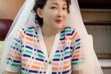 春晚女神牛莉整容大變樣,臉部腫脹僵硬似發麵饅頭,鼻子像犀牛!