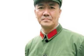 難怪李幼斌「拋棄」相處24年原配，娶有3婚史的蘭芽，因岳父太牛