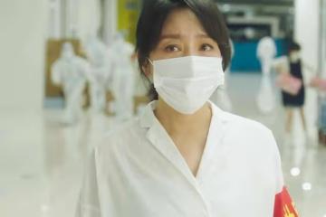 原本想衝著閆妮追《堅持》，我卻被這位46歲的男二號驚艷了