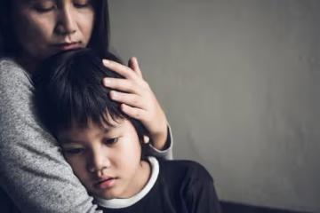 老公出軌,孕檢時我看見了他的小三,一番撕扯我倆都流產了