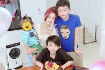 小林青霞替二兒子慶生，三兒子金髮奪目，網友紛紛猜測生父是誰
