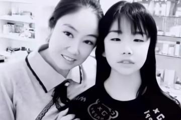 小峰更新動態，稱後悔和白洛生合影，從此不再說舅舅與舅媽的事