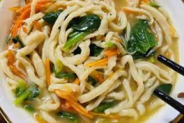 菠菜手擀麵