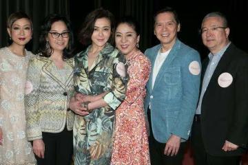 關之琳曾與向華強曖昧,被向太陳嵐一記耳光打醒,從此才放手