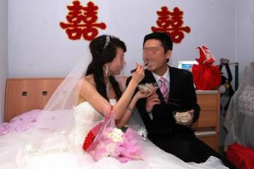 女子結婚後，覺得這不是自己想要的婚姻，去婆家吃了頓飯，她愣了