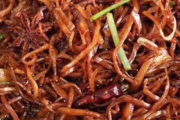 比炒菜好吃的油炒小鹹菜