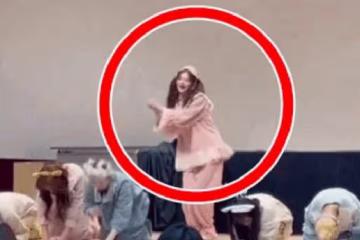 韓女團中國成員因不下跪，被韓媒辱罵沒文化，王嘉爾成正面教材