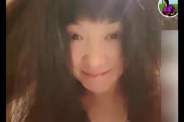 斯琴格日樂又惹爭議，披頭散髮搖頭晃腦賣萌，被指似受刺激太嚇人