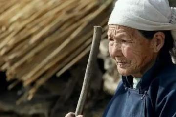 「母女倆天寒地凍被趕出家門,無家可歸,如今想我照顧,做夢」