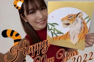 日本「最萌二頭肌美少女」失業一年後,才木玲佳被迫回歸老本行!