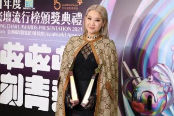 她拿下2021香港歌后..網友:港樂徹底沒救了